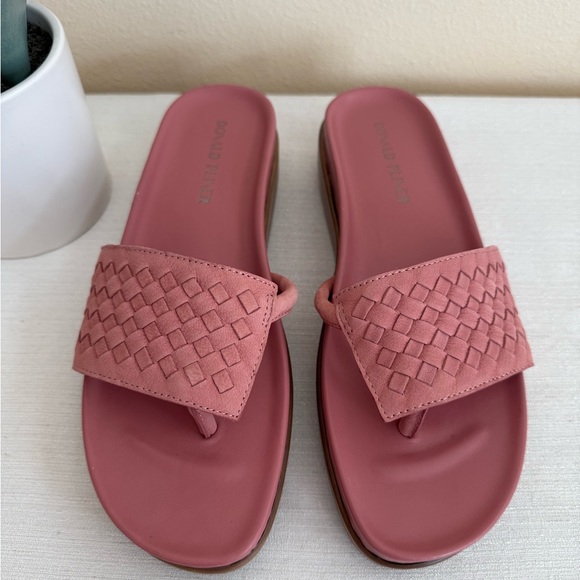 New Donald Pliner Mauve Pink Woven Leather Slide Sandals - Picture 2 of 13